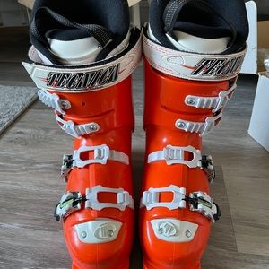 Juniors Tecnica Race Pro 70 Ski Boots